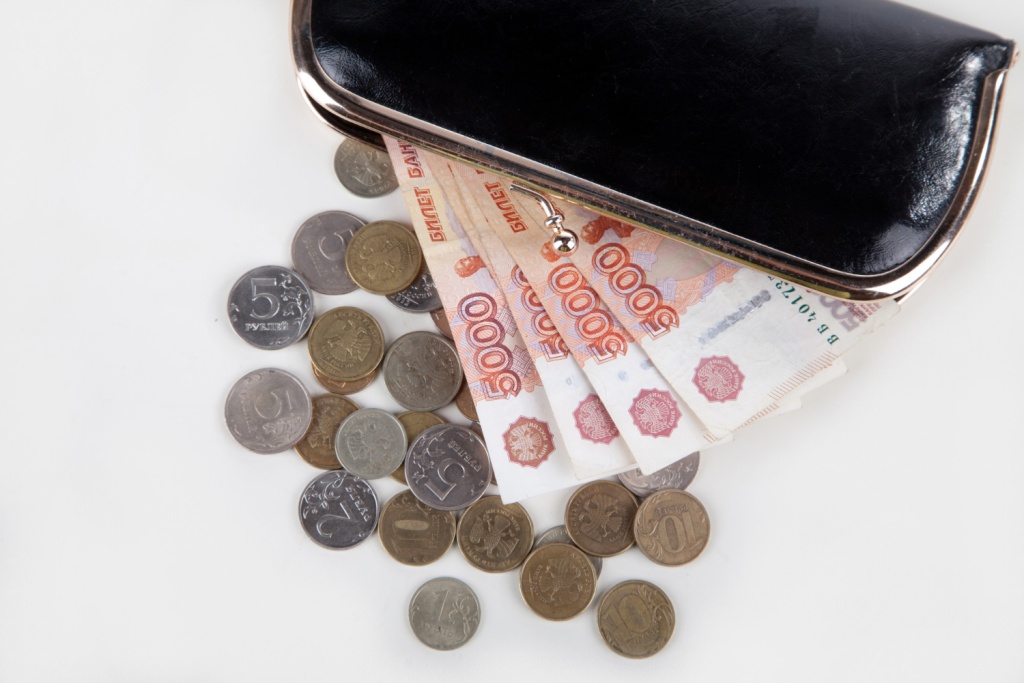 В ВТБ считают ключевую ставку в 16% недостаточной для охлаждения экономики РФ В ВТБ считают ключевую ставку в 16% недостаточной для охлаждения экономики РФ