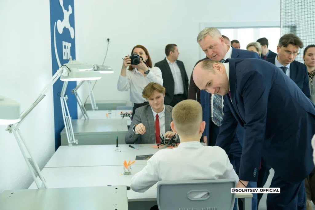 «Космический прорыв: в Оренбуржье открыли первый профильный класс для будущих покорителей Вселенной»