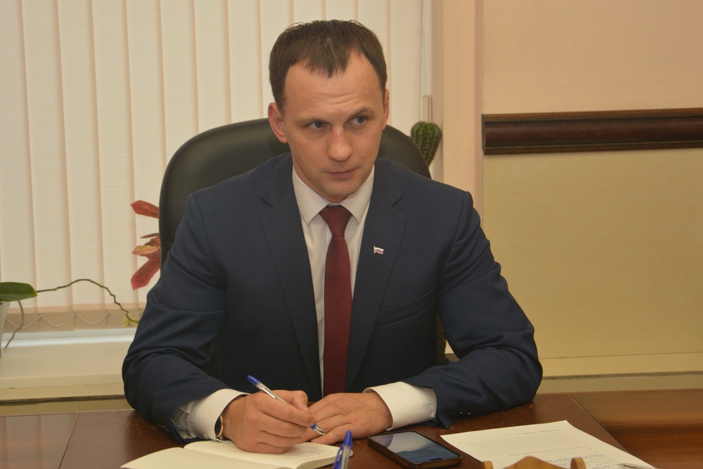 Депутат Воронежской гордумы Иван Новак взял на контроль проблемы с мусорными площадками и ЖКХ