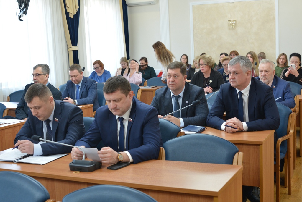 «Зелёный Воронеж»: депутаты городской Думы усиливают поддержку экологических инициатив — новые планы по озеленению и развитию экопросвещения «Зелёный Воронеж»: депутаты городской Думы усиливают поддержку экологических инициатив — новые планы по озеленению и развитию экопросвещения