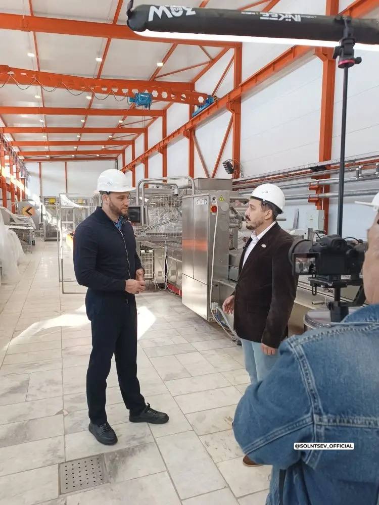 «Россия 24» покажет Оренбуржье: губернатор Евгений Солнцев рассказал о съёмках федерального телепроекта о промышленности региона «Россия 24» покажет Оренбуржье: губернатор Евгений Солнцев рассказал о съёмках федерального телепроекта о промышленности региона