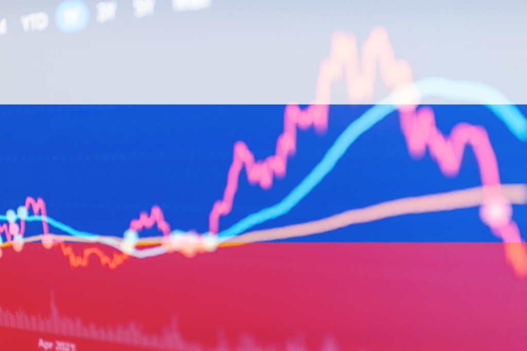 Российский рынок акций открылся снижением на фоне укрепления юаня: индекс Мосбиржи опустился ниже 2 698 пунктов