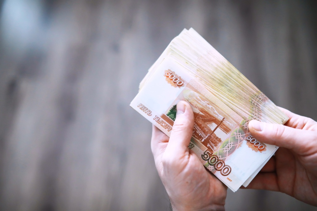 Доля кредитов, которые гасятся за счет более 50% дохода, резко снизилась