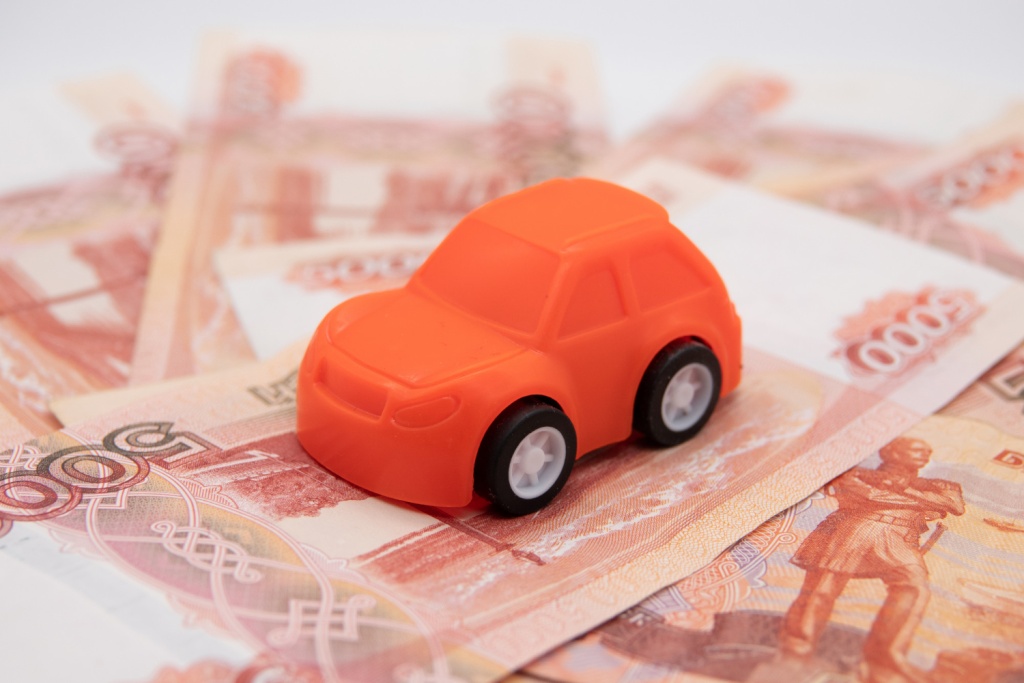 "АвтоВАЗ" изучает возможность введения абонентской платы на свои машины