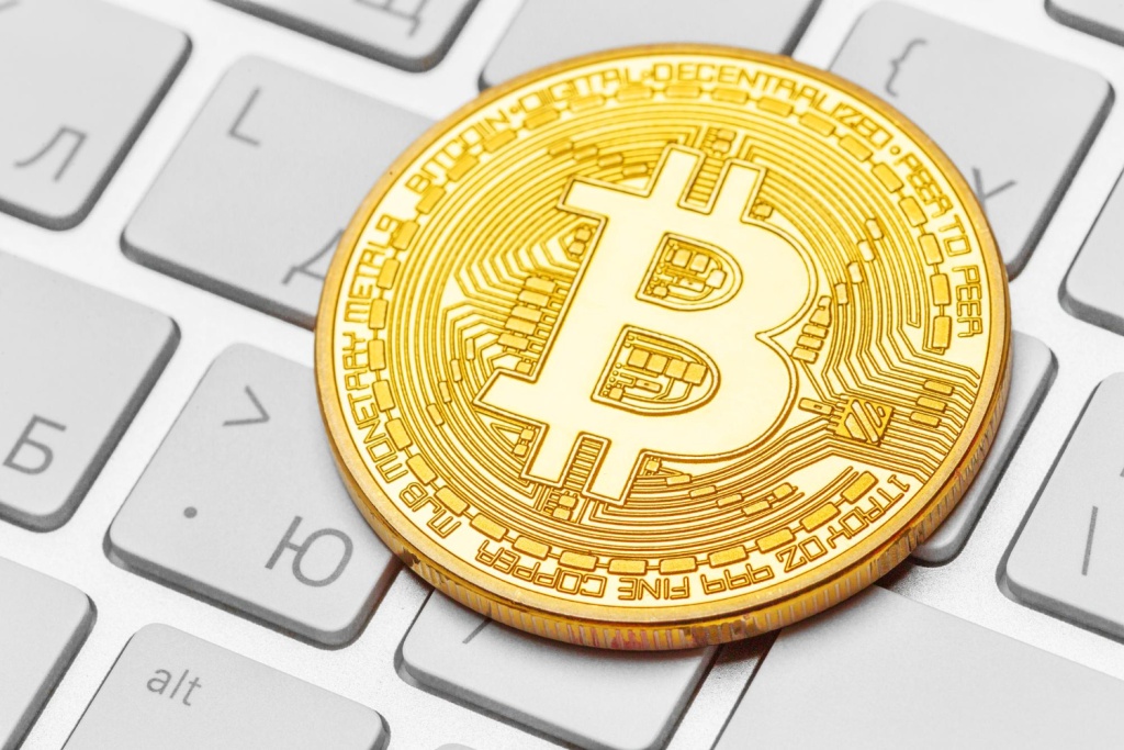 Курс биткоина потерял 2,5 тысячи долларов после рекордного подорожания Курс биткоина потерял 2,5 тысячи долларов после рекордного подорожания